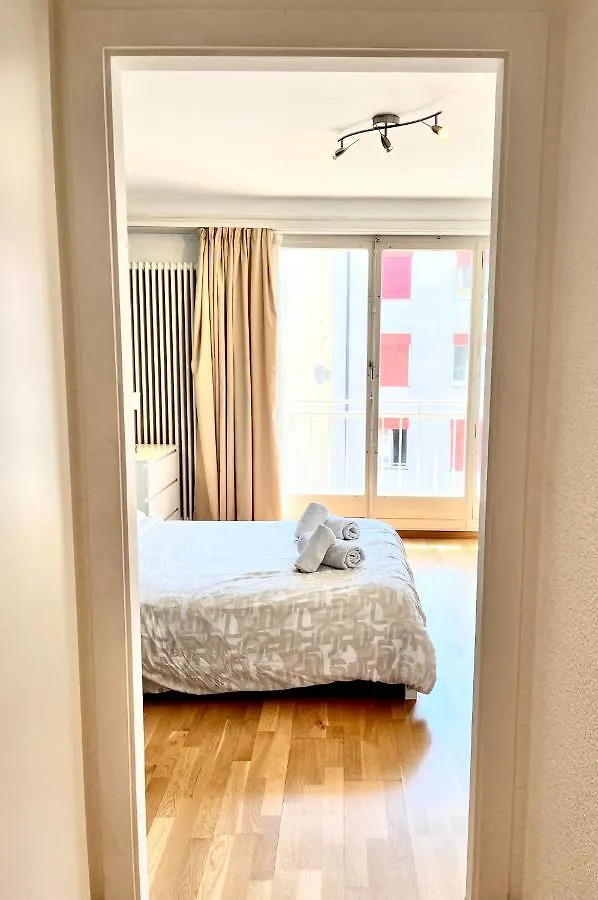 Apartment Boutique Central Studio, 5' From The Lake Geneva