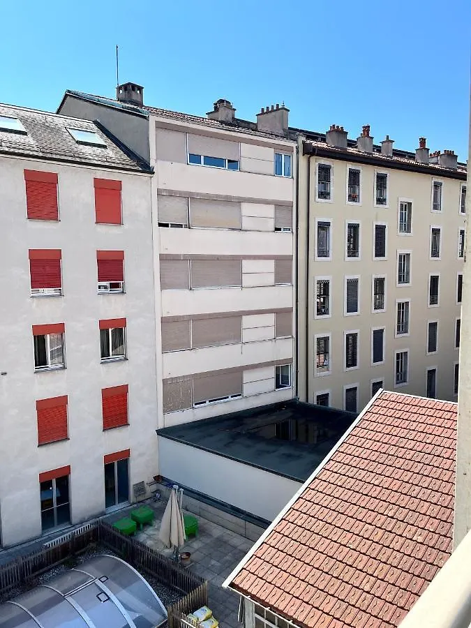 Apartment Boutique Central Studio, 5' From The Lake Geneva